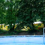 Feriested - Kamena
