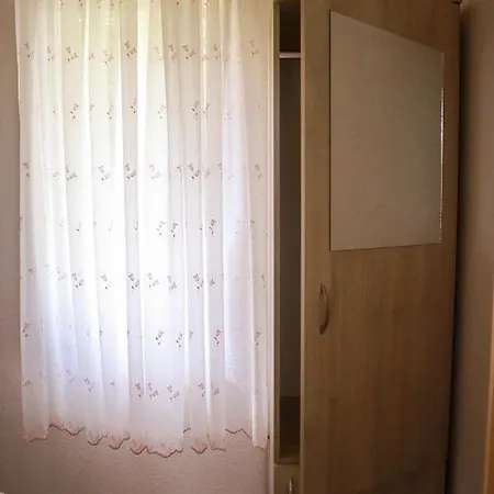 - Здравен курорт