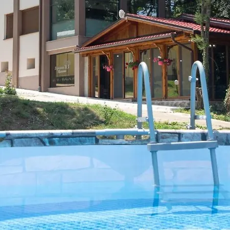 - Resort Kamena